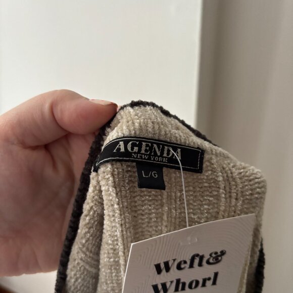 SALE   1990s Soft Chenille Sweater | Vintage Boxy Beige Knit - Picture 4 of 5